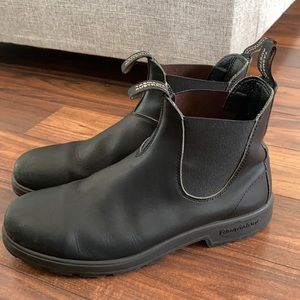 Men’s black Blundstone boots size 11
